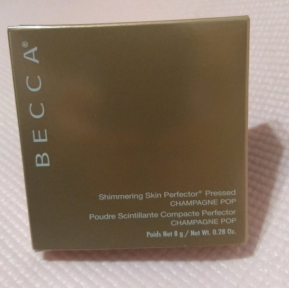 NWT Full Size Becca Champagne Pop Highlighter